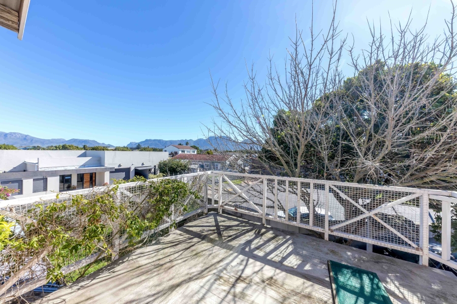4 Bedroom Property for Sale in Ottery East Western Cape